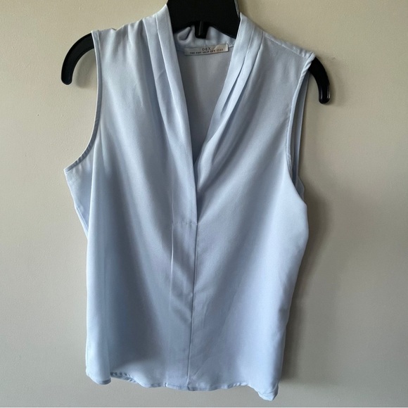 Sleeveless Top - Picture 4 of 6